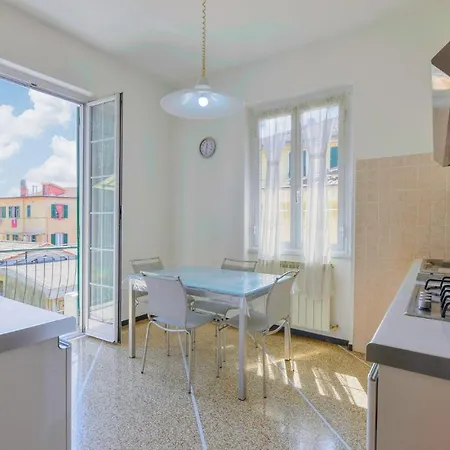 Apartment 2 Bedroom Gorgeous In *