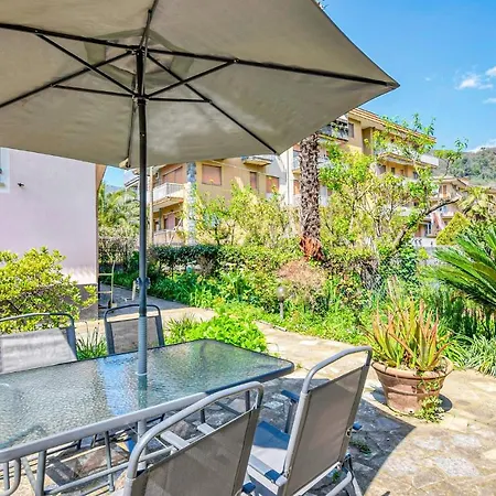 2 Bedroom Gorgeous Apartment In Rapallo Rapallo